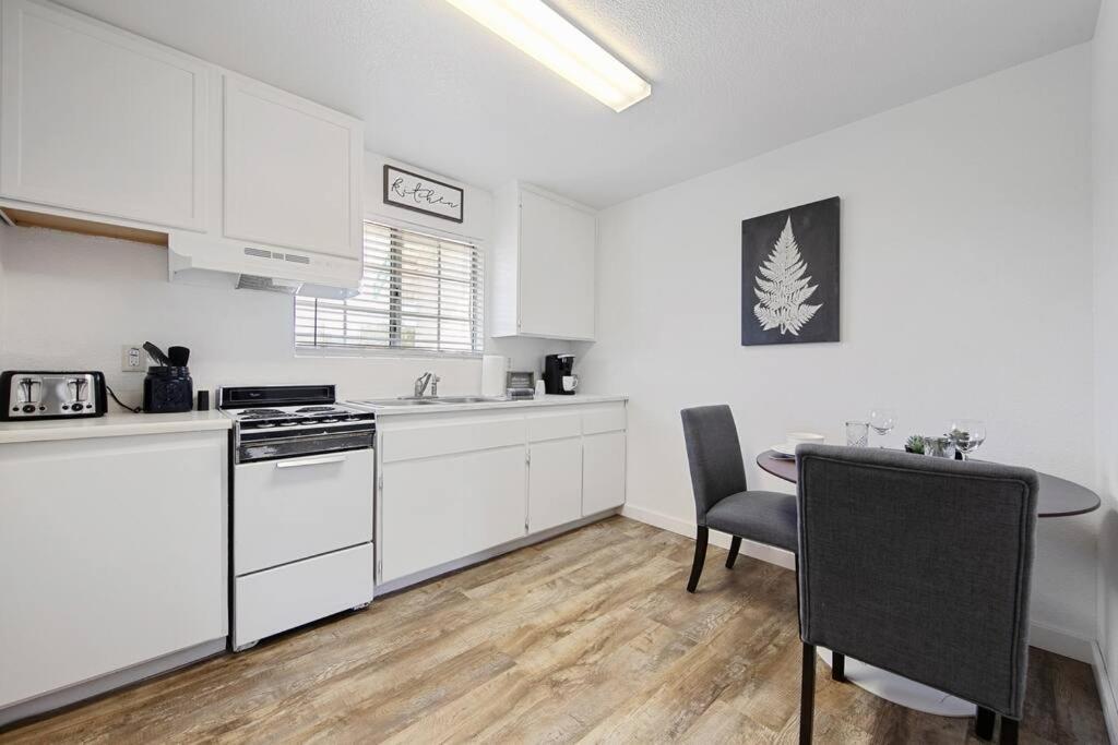 Couples Studio 1 W Full Kitchen Διαμέρισμα Oakhurst Εξωτερικό φωτογραφία